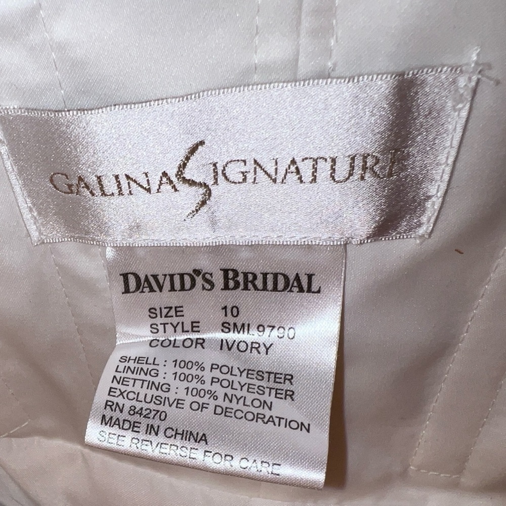 Chic Ivory High Collar Galina Signature Wedding Dress - Picture 8 of 9